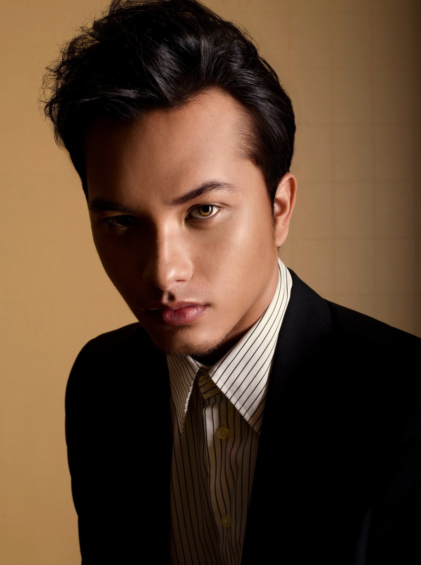 nick_RITZ_BLACKSUIT_1 1
